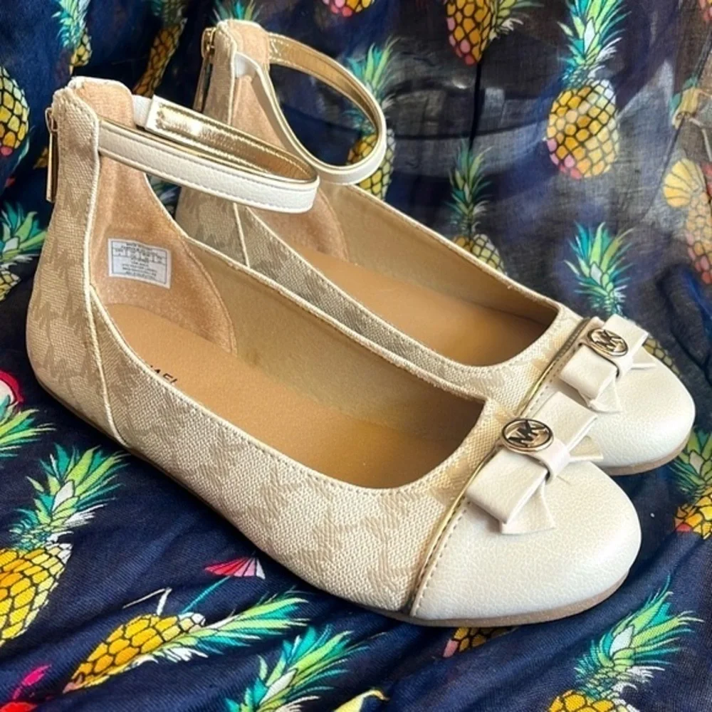 Brand New Michael Kors Cream Round Toe Bow Ankle Strap Zipper Flats Dress Shoes